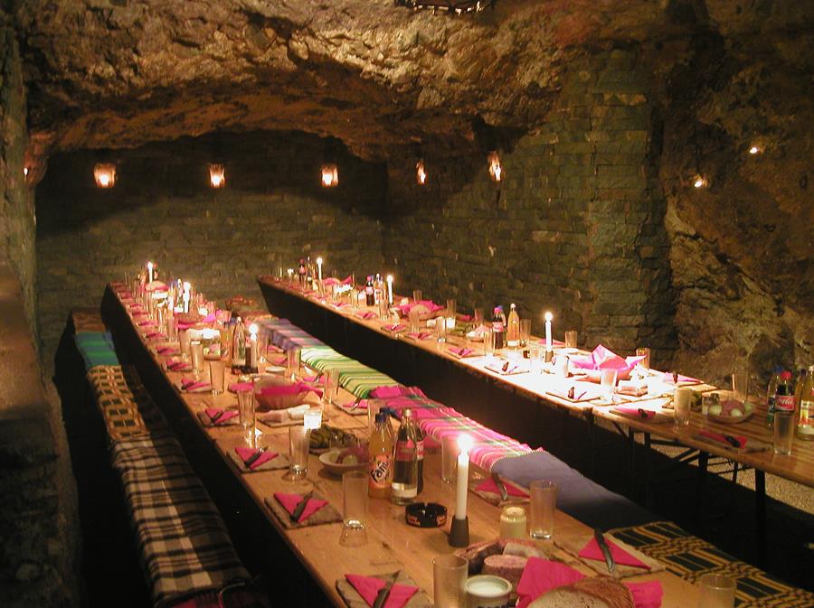 Eingedeckt zum Essen in Schaubergwerk Büchenberg Eingedeckt zum Essen in Schaubergwerk Büchenberg